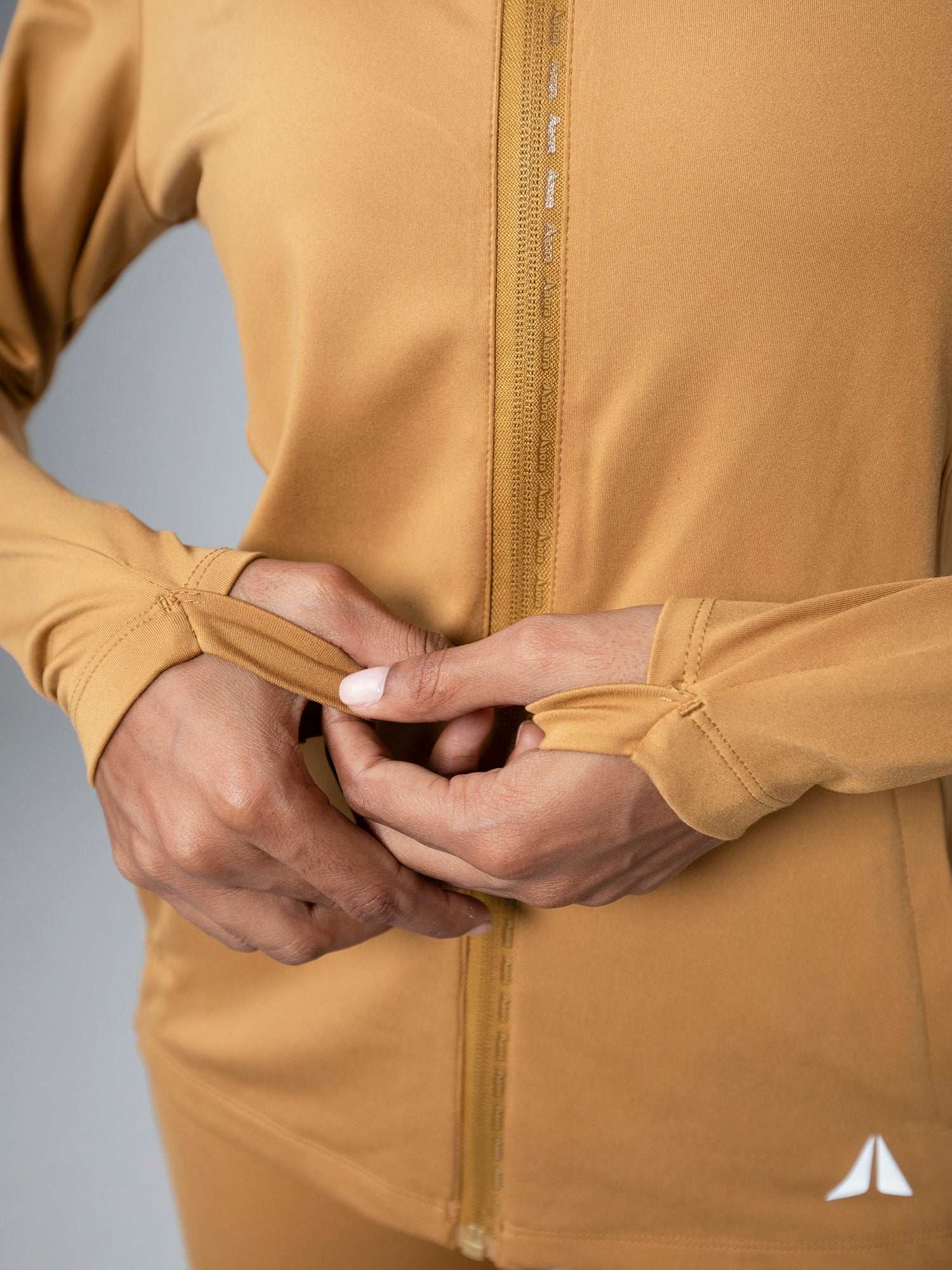 RAIN PERFORMANCE JACKET - CARAMEL