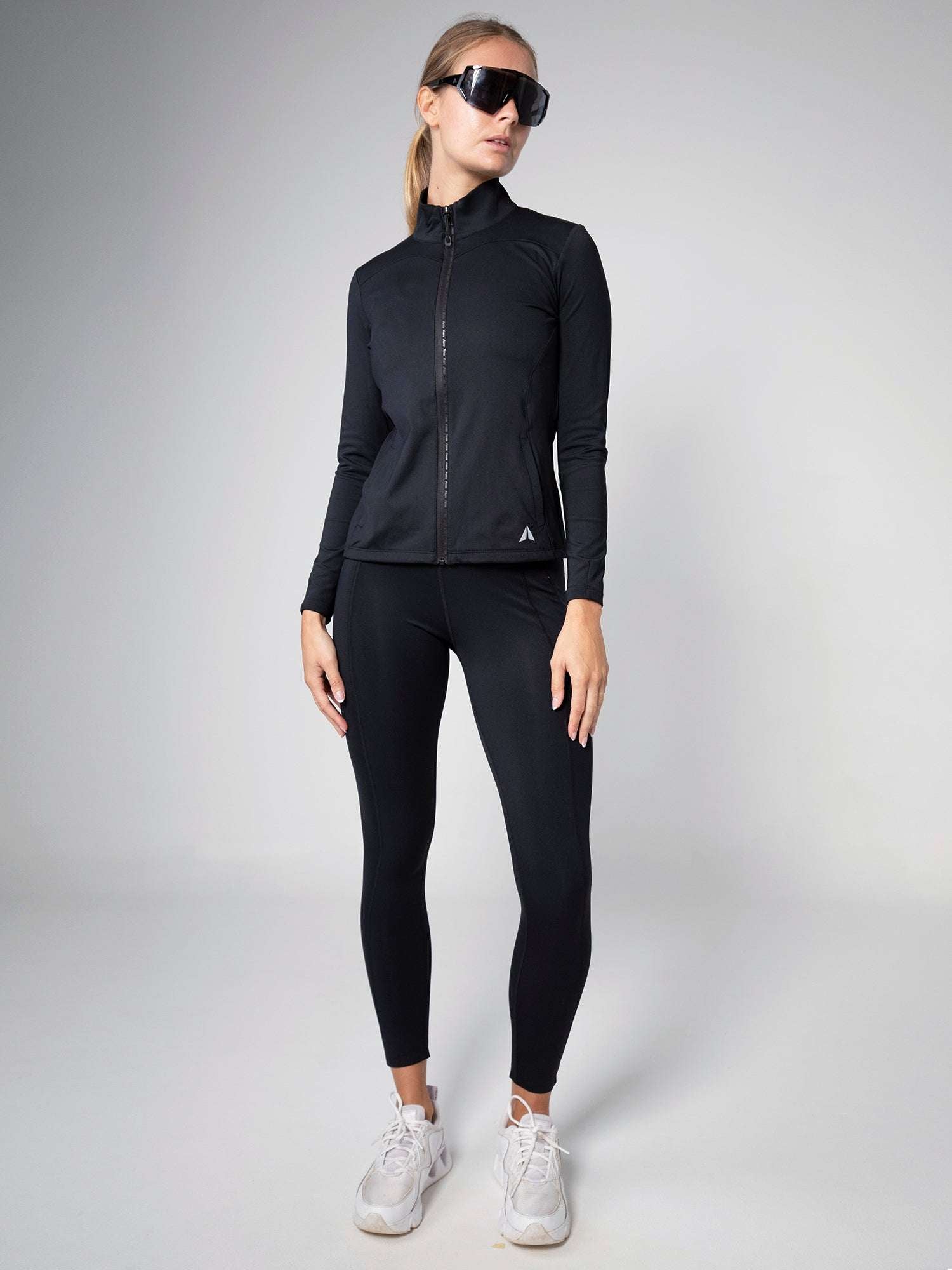 RAIN PERFORMANCE JACKET - BLACK