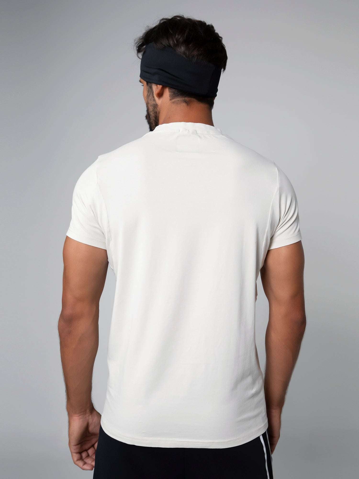 BASIC TRAINING TSHIRT For Men - Aora Activewear Shop online in UAE