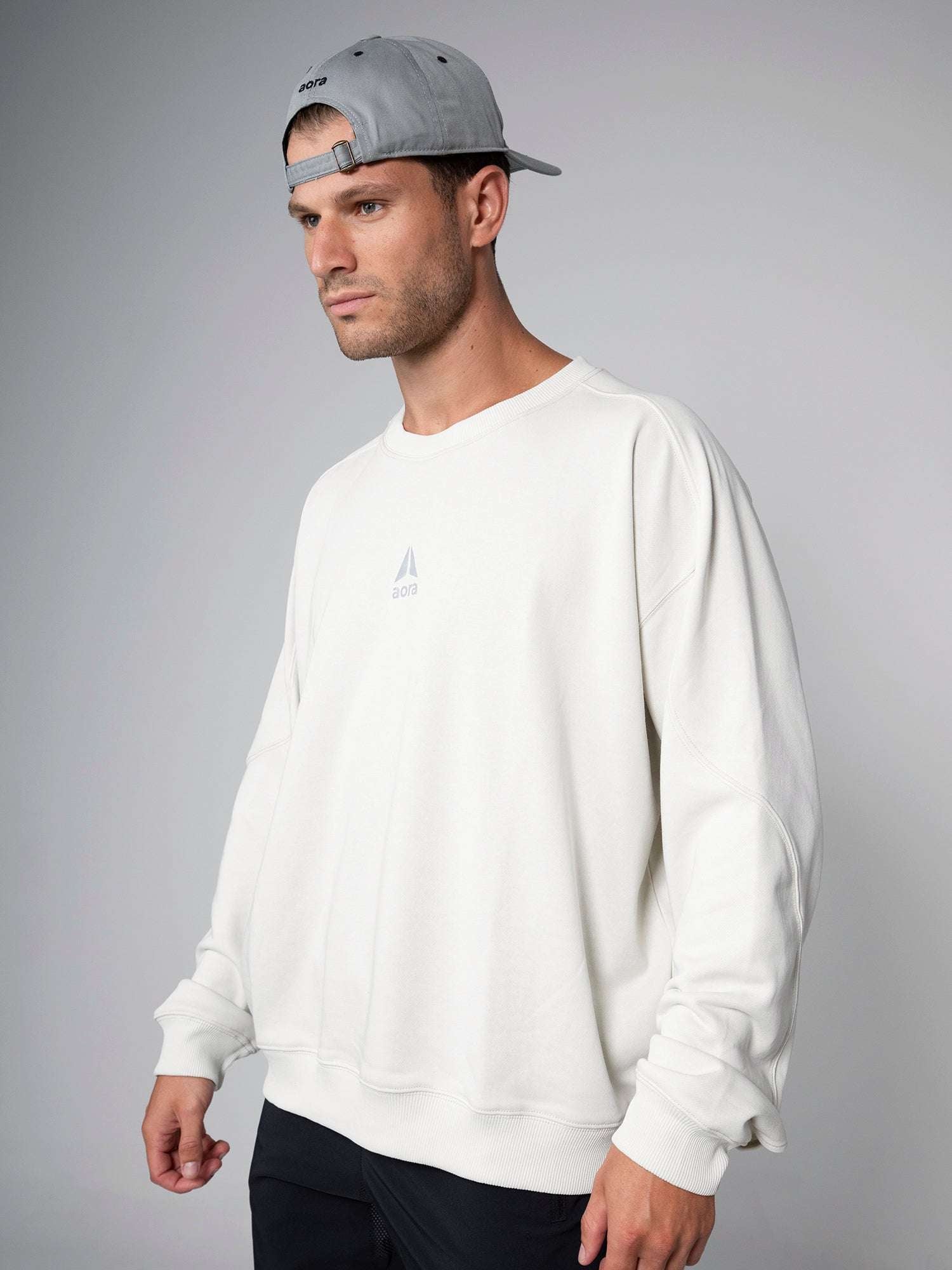 UNISEX NAIKAN OVERSIZE SWEATER For Men - Aora Athliesure Shop online in UAE