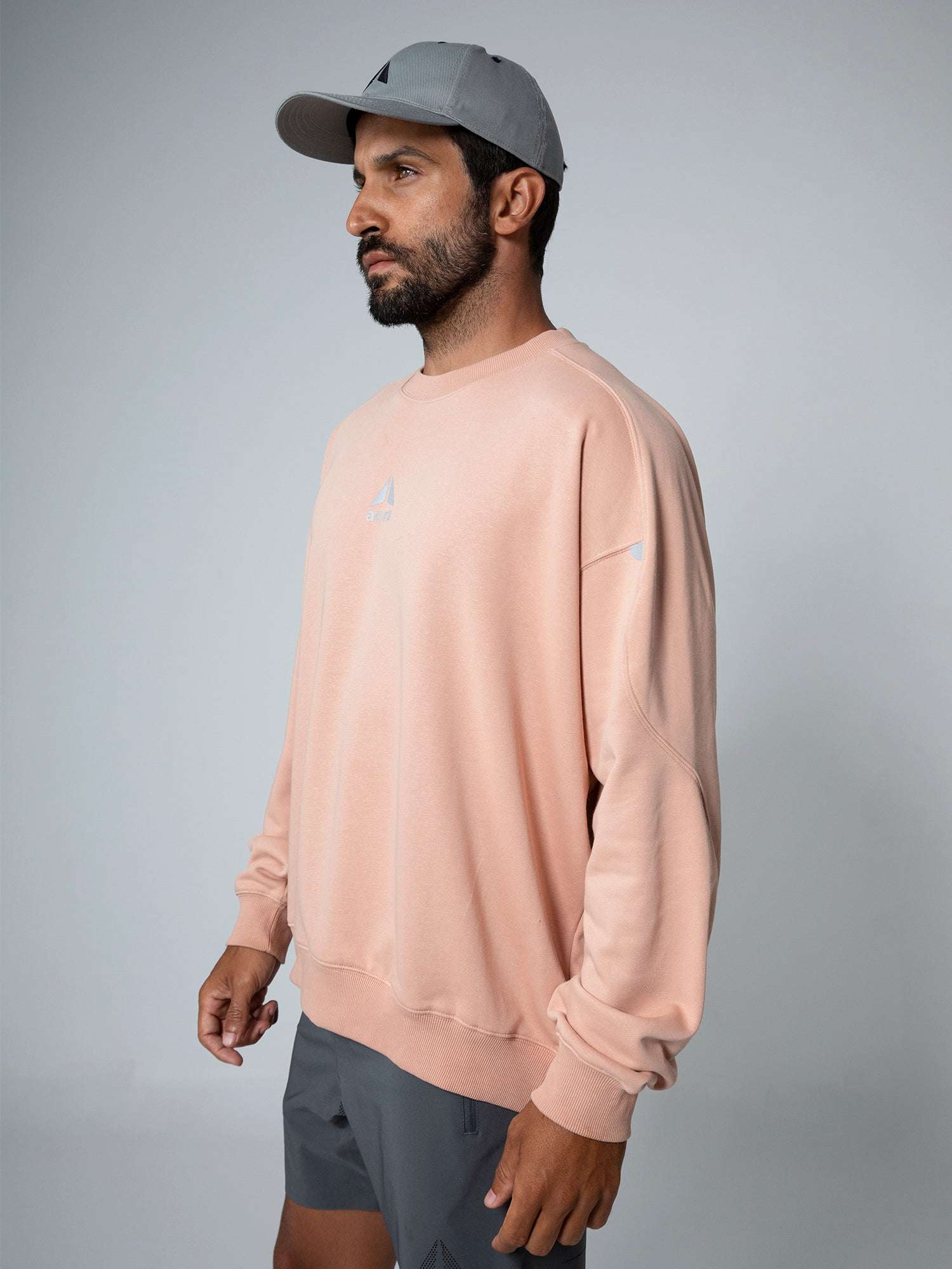 UNISEX NAIKAN OVERSIZE SWEATER For Men - Aora Activewear Shop online in UAE