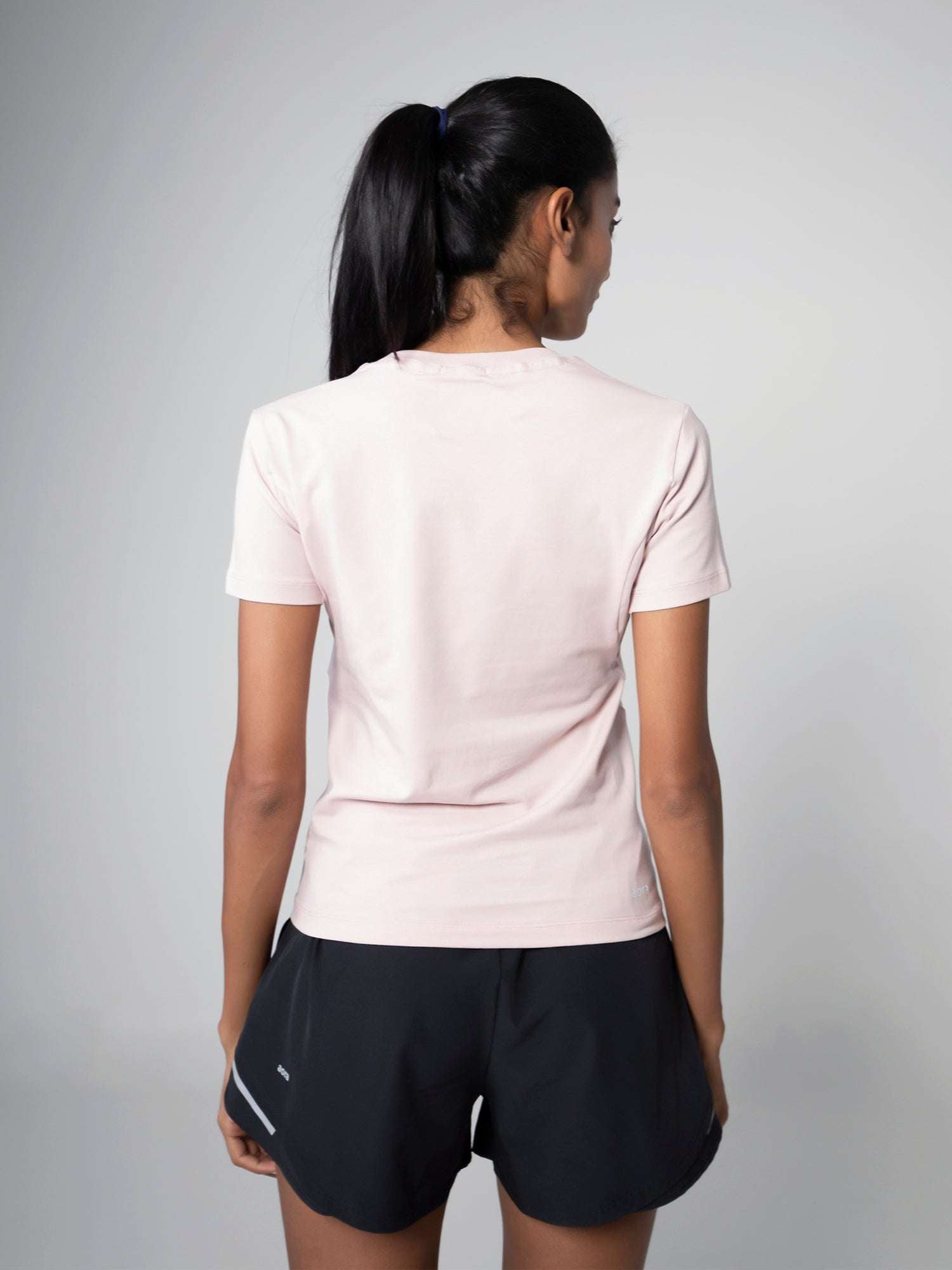 BASIC TRAINING TEE For Women - Aora Athliesure Shop online in Dubai