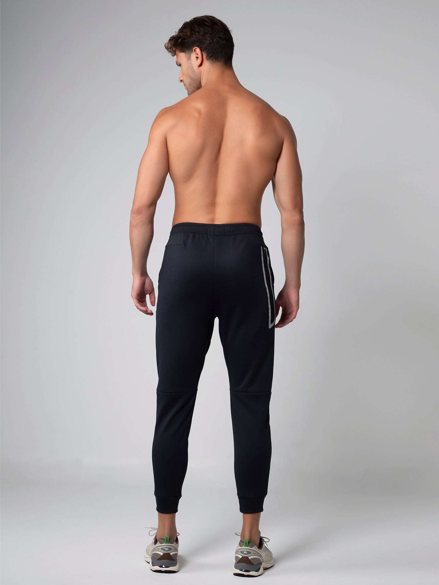 365 NIGHT SWEATPANTS For Men - Aora Activewear Shop online in Dubai